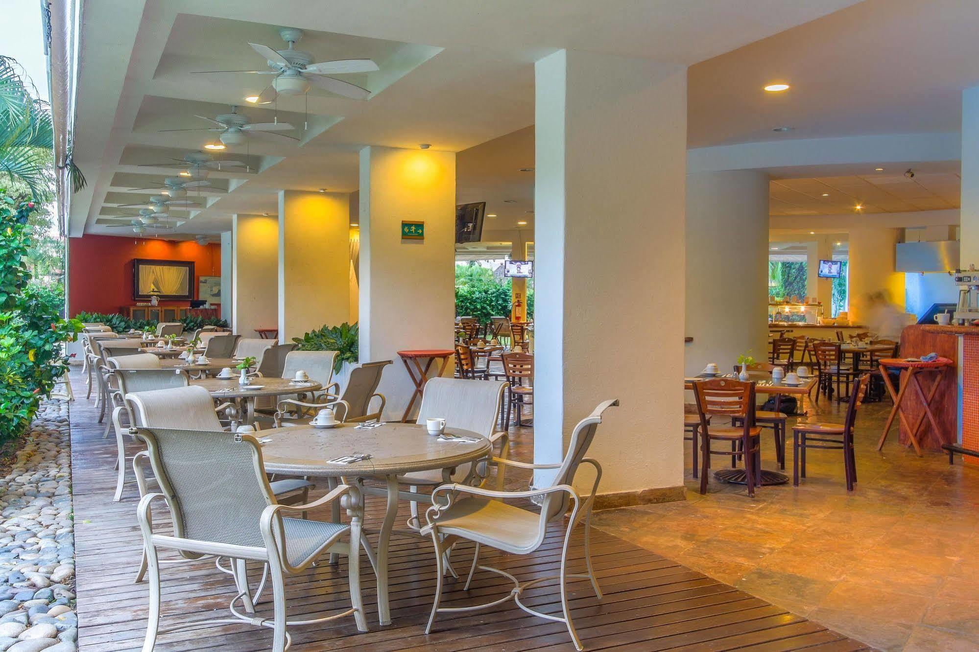 Отель Gamma Plaza Ixtapa Экстерьер фото
